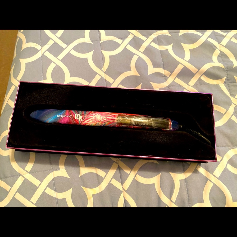Bio ionic 10 X Styling Iron Brand New